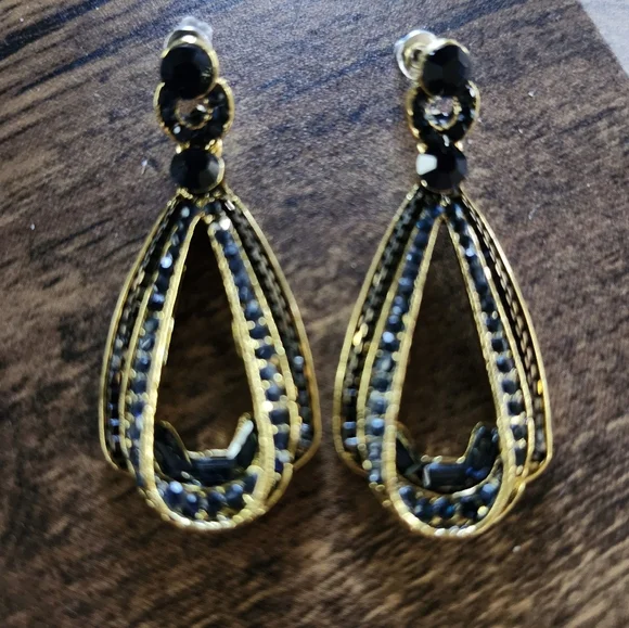 Elegant Gold and Black Teardrop Earrings - Picture 1 of 1